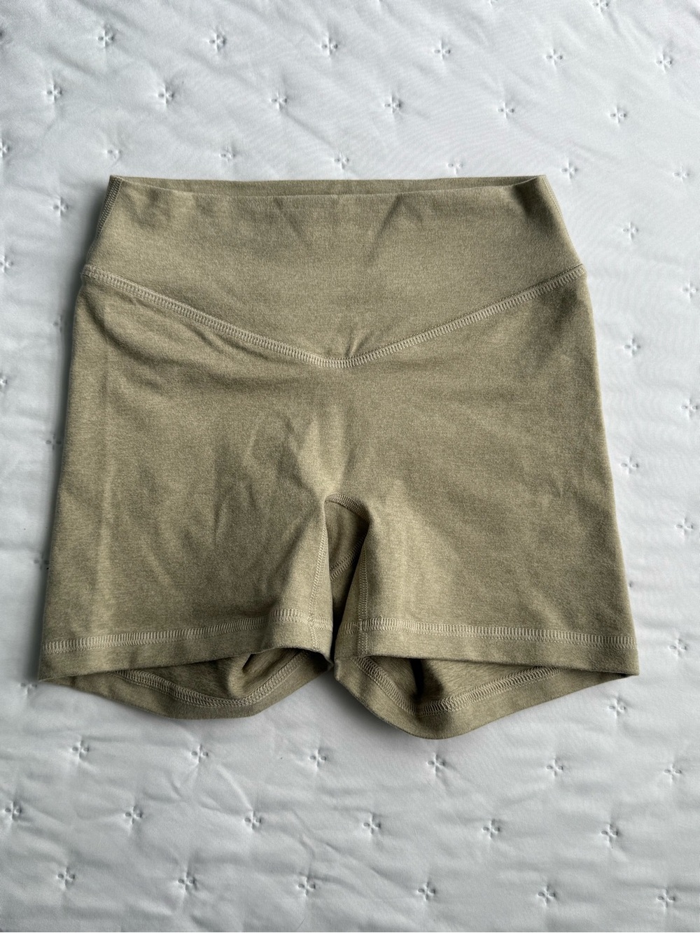 FLEO Micro V Waistband Short 4" - No Front Seam - Mid High Rise